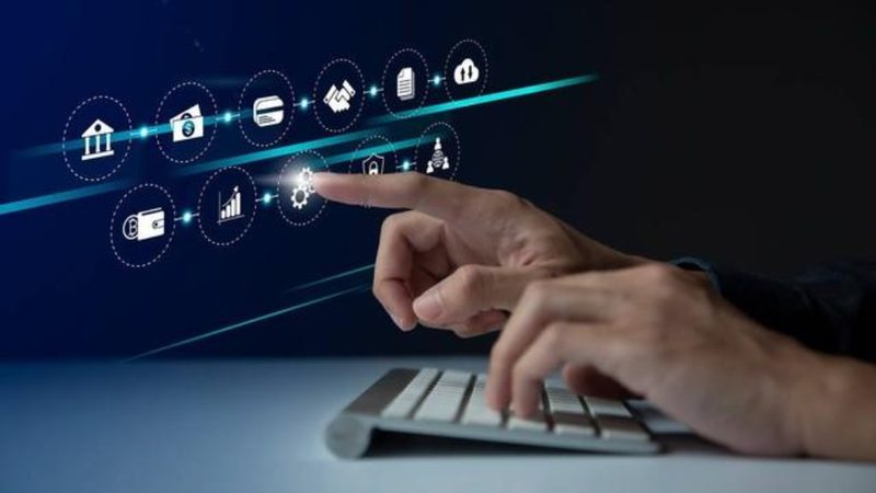 长途搬家费用的计算并非单一维度，而是由以下几个因素综合决定的：